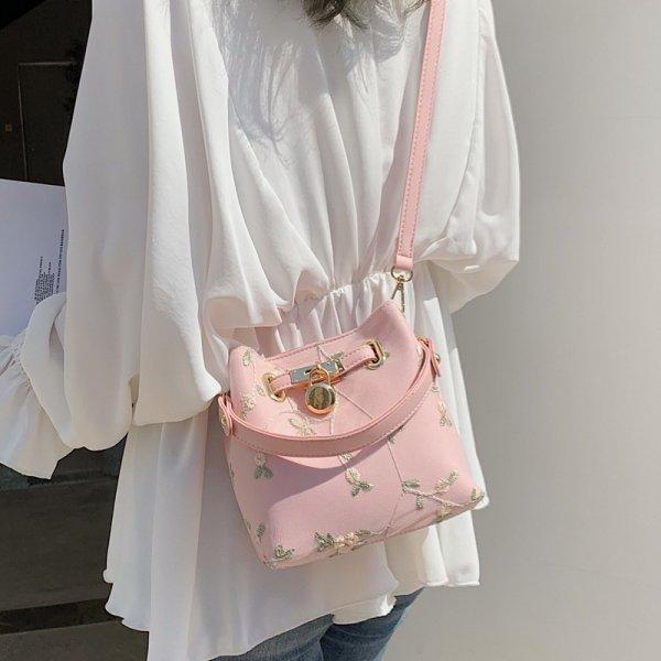 New Trendy Korean Messenger Bag Fashion Lace Shoulder Bag Bucket Bag